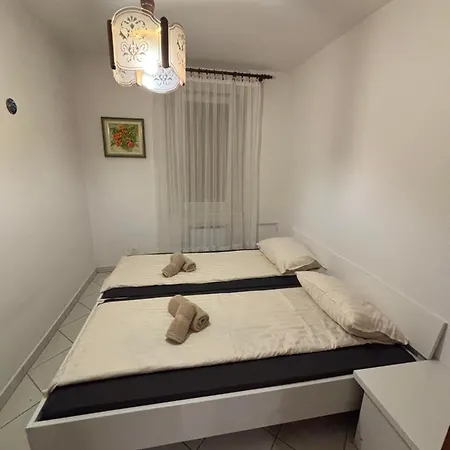 Apartma Poki アパート
